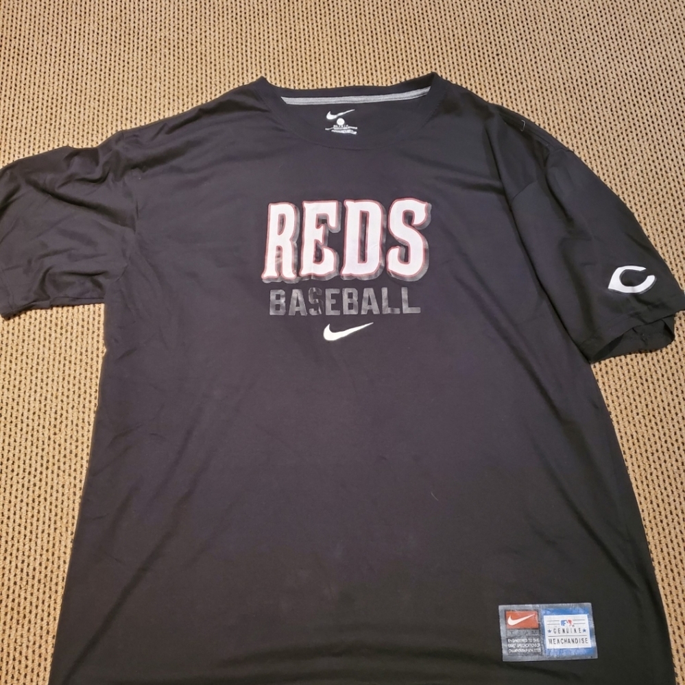 Nike - Cincinnati Red T-Shirt